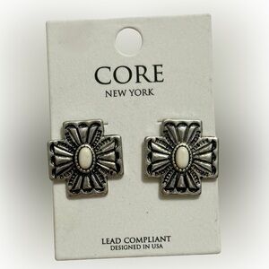 Core‎ New York Silver Earrings Western Style